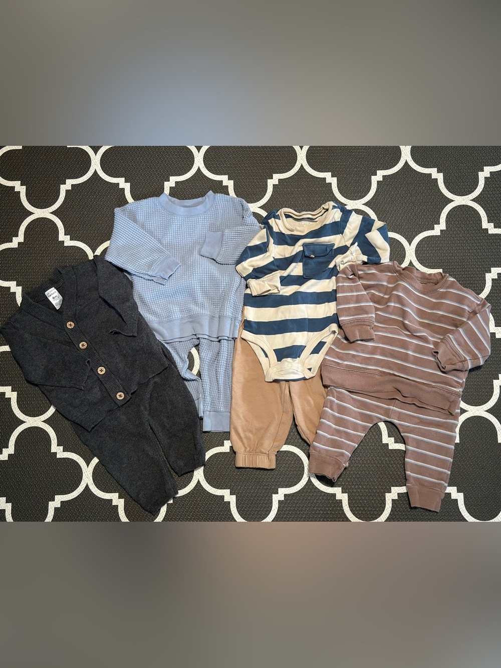 Carter’s Outfit Bundle - 6M